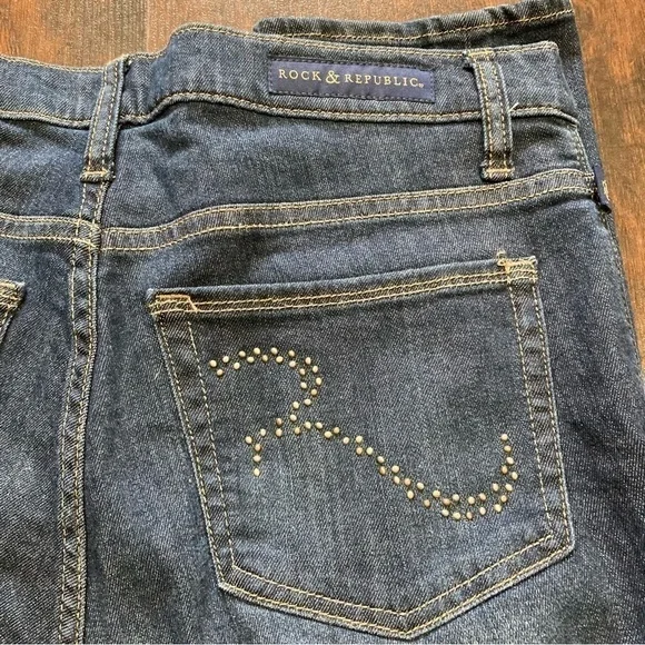 8 ROCK & REPUBLIC Berlin stretchy jeans. High rise dark wash tapered studded EUC - Picture 14 of 16